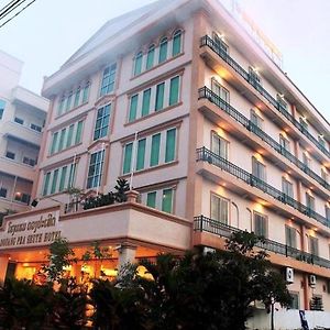 Douangpraseuth Hotel